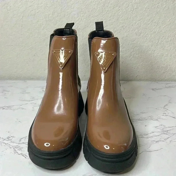 GUESS Womens Brown Goring Lug Sole Hestia Round Toe Block Heel Booties Size 5 - Picture 8 of 16